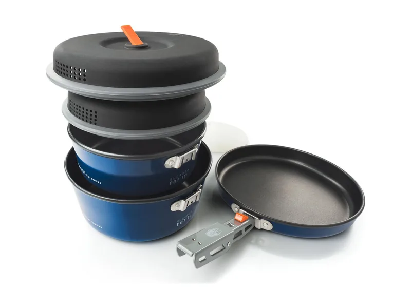 GSI Outdoors Bugaboo Ceramic Base Camper Cookset (Medium) for camp cooking – GSI Outdoors Bugaboo Ceramic Base Camper Cookset (Medium), official product photo